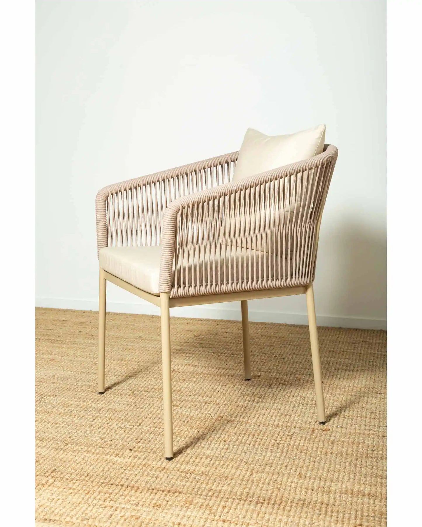 Sarin Outdoor Chair